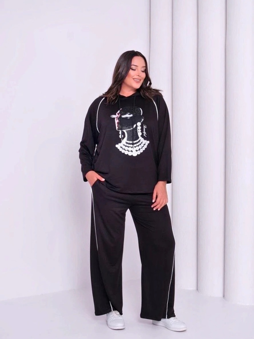 Women's Black & White Lounge Set new